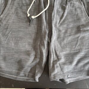 Tommy Bahama Men's Gray Knit Drawstring Shorts with Pockets